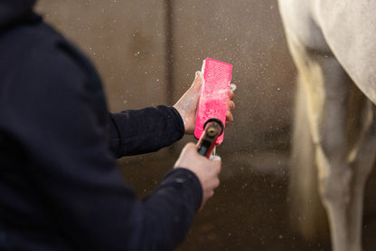 Excellent Horse Grooming Brush Medium roze